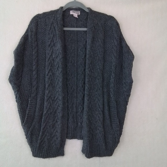 Forever 21 Contemp Wool Blend Chunky Cable Knit Sweater Vest Size‎ XS in Gray - Picture 1 of 10